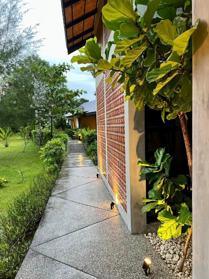 The Mantra Navi Koh Lanta Exterior foto